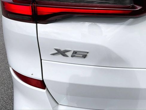 Used 2023 BMW X5 xDrive40i w/ M Sport Package image 34