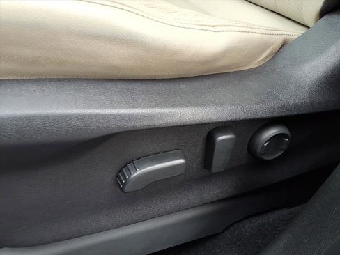 Used 2019 Subaru Ascent Limited image 25