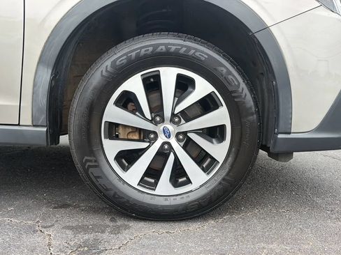 Used 2020 Subaru Outback Premium AWD/4WD image 10