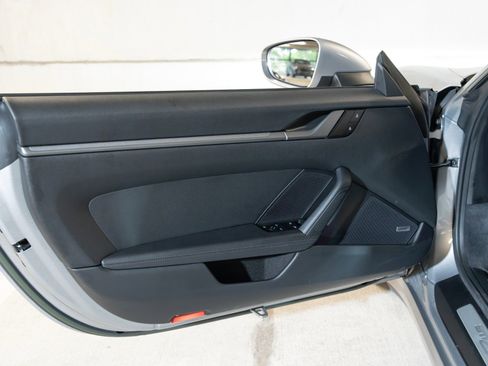 Certified 2022 Porsche 911 Carrera S RWD image 17