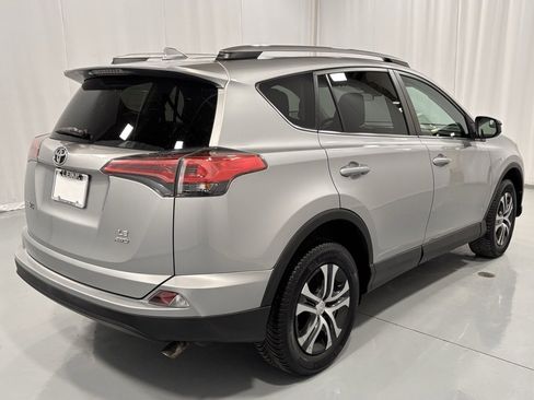 Used 2018 Toyota RAV4 LE image 6