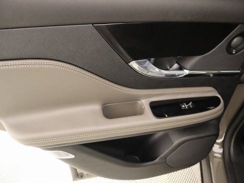 New 2025 Lincoln Corsair Reserve w/ Equipment Group 202A image 18