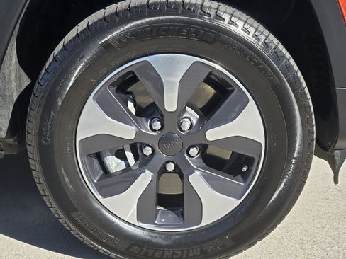 Used 2022 Jeep Grand Cherokee Limited 4xe w/ Luxury Tech Group II image 13