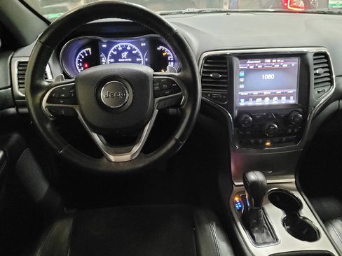 Used 2017 Jeep Grand Cherokee Altitude AWD/4WD image 22