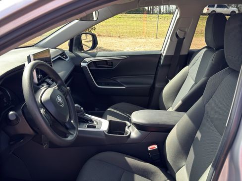 Used 2024 Toyota RAV4 LE image 11