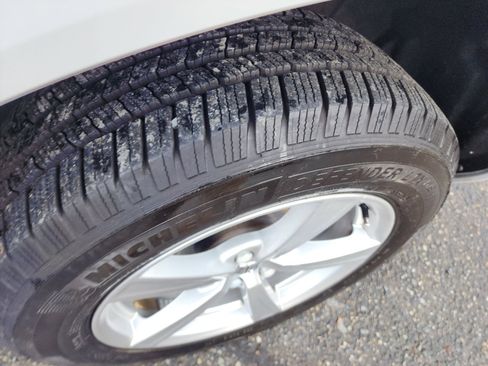 Used 2016 Volvo XC90 T5 Momentum image 39