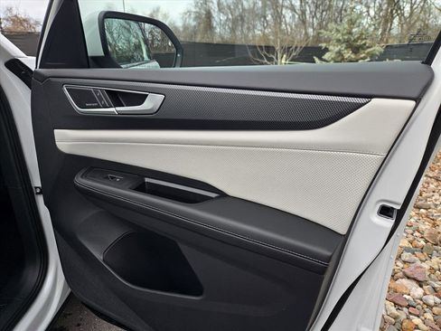 New 2026 Volkswagen Atlas Cross Sport SEL Premium R-Line image 11