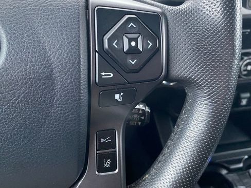 Used 2019 Toyota Tacoma TRD Sport image 27