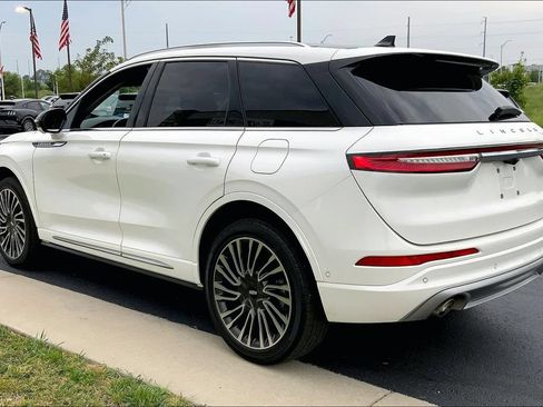 Used 2020 Lincoln Corsair Reserve w/ Equipment Group 201A FWD image 2