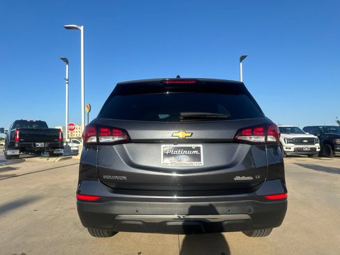 Used 2022 Chevrolet Equinox LT FWD image 4