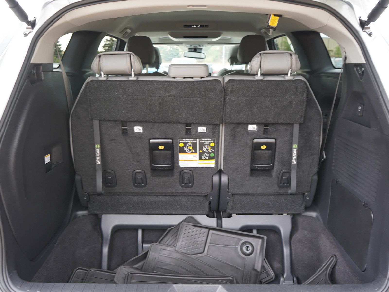 Used 2025 Toyota Sienna XLE w/ XLE Plus Package AWD/4WD image 14