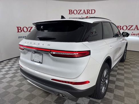 New 2026 Lincoln Corsair Premiere image 7