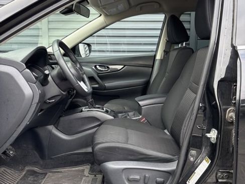 Certified 2020 Nissan Rogue SV image 4