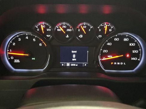 Used 2024 Chevrolet Silverado 2500 Custom w/ Custom Value Package image 12