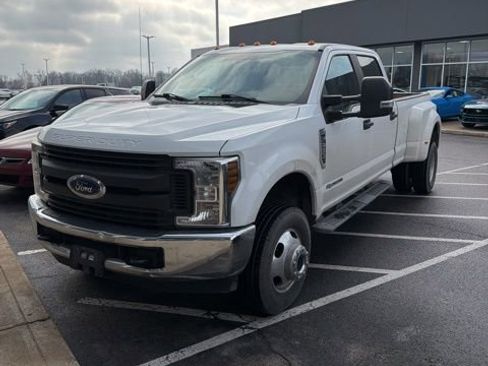 Used 2019 Ford F350 XL w/ Power Equipment Group image 6
