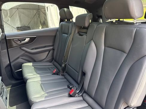 Used 2025 Audi Q7 3.0T Premium Plus AWD/4WD image 19