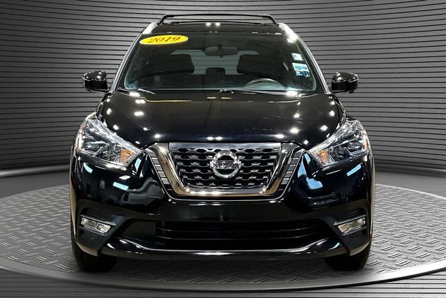 Used 2019 Nissan Kicks SR w/ Exterior Package FWD image 2