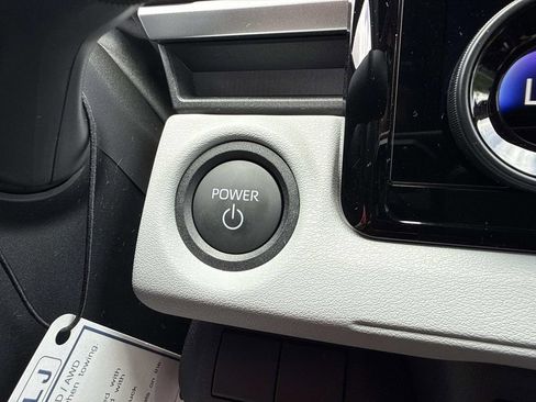 New 2026 Subaru Solterra Premium AWD/4WD image 31