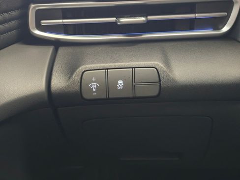 New 2026 Hyundai Elantra Limited FWD image 26