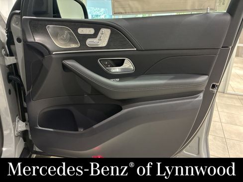 New 2026 Mercedes-Benz GLS 450 4MATIC image 13