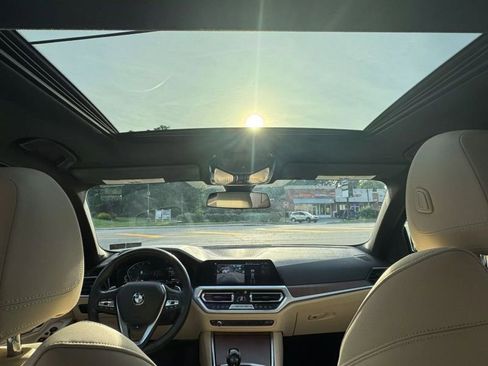 Used 2019 BMW 330i xDrive Sedan w/ Premium Package image 10