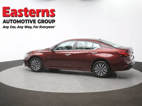 Used 2023 Nissan Altima 2.5 SV AWD/4WD image 61