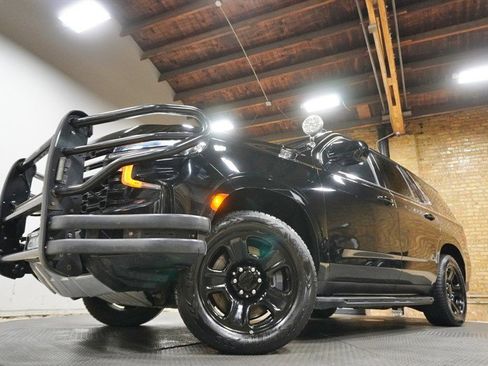 Used 2022 Chevrolet Tahoe 4WD image 3