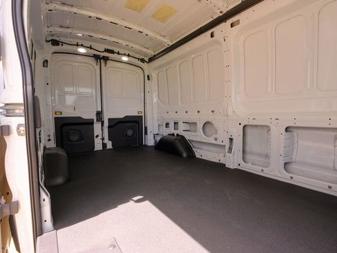 New 2025 Ford Transit 250 148 Medium Roof image 20