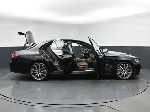 Used 2021 Mercedes-Benz E 450 4MATIC Sedan w/ Premium Package image 26