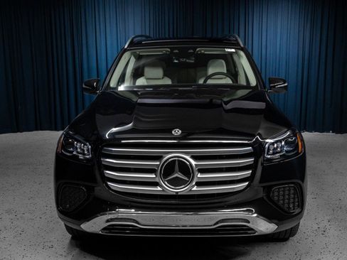 Used 2026 Mercedes-Benz GLS 450 4MATIC image 2