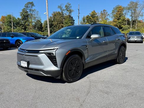 New 2025 Chevrolet Blazer EV LT AWD/4WD image 3