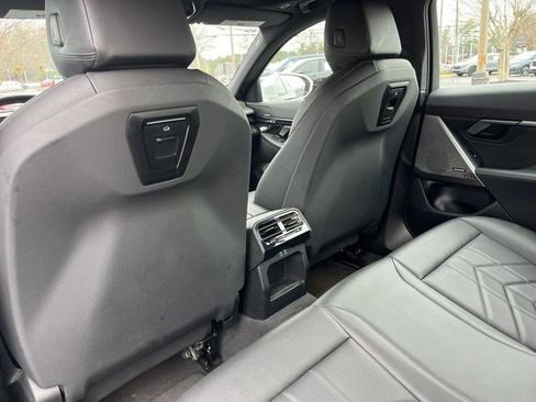 Used 2025 BMW i5 eDrive40i RWD image 21