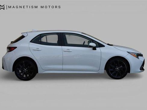 Used 2023 Toyota Corolla XSE FWD image 3