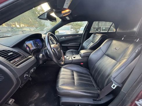 Used 2019 Chrysler 300 S image 17