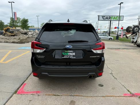 Used 2020 Subaru Forester Premium AWD/4WD image 11