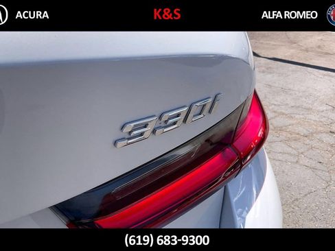 Used 2023 BMW 330i Sedan w/ Premium Package RWD image 7