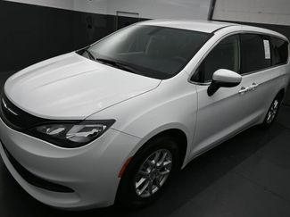 Used 2022 Chrysler Voyager LX video 1