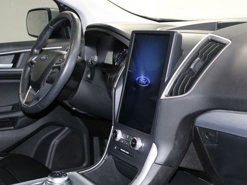 Used 2022 Ford Edge SEL w/ Convenience Package image 29