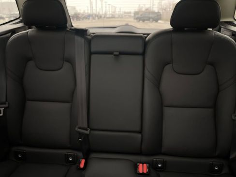 Used 2025 Volvo XC60 B5 Plus image 36