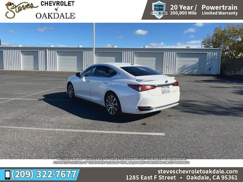 Used 2021 Lexus ES 300h w/ Premium Package image 9