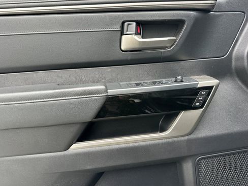 Used 2022 Toyota Tundra Limited image 11