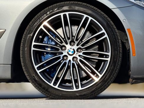 Used 2018 BMW M550i xDrive w/ Driving Assistance Package image 21