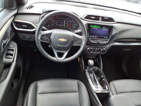 Used 2022 Chevrolet TrailBlazer ACTIV w/ Convenience Package FWD image 11
