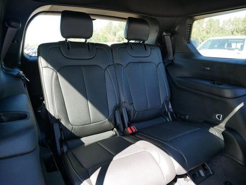 Certified 2025 Jeep Grand Cherokee L Limited w/ Luxury Tech Group II image 30