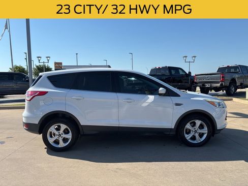 Used 2016 Ford Escape SE FWD image 7