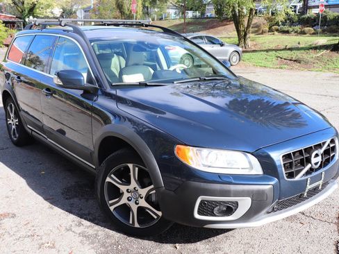 Used 2013 Volvo XC70 T6 image 1
