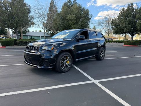Used 2020 Jeep Grand Cherokee Trackhawk w/ Trailer Tow Group IV image 2