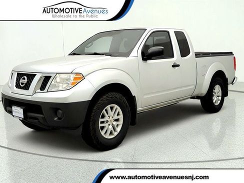 Used 2017 Nissan Frontier SV AWD/4WD image 1