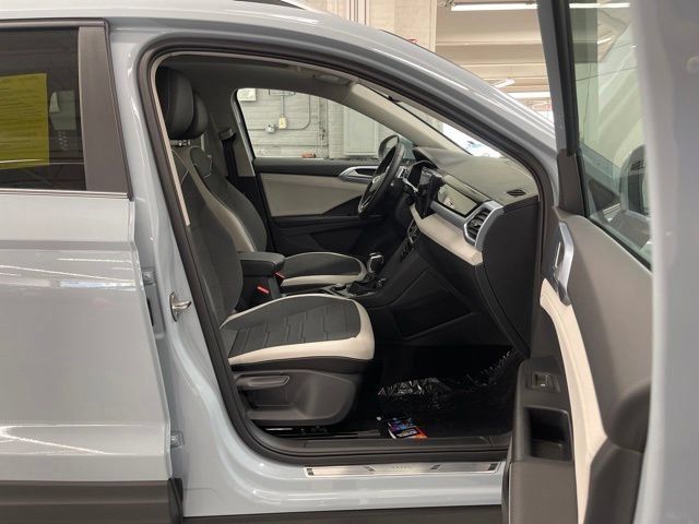 New 2027 Volkswagen Taos SE AWD/4WD image 11