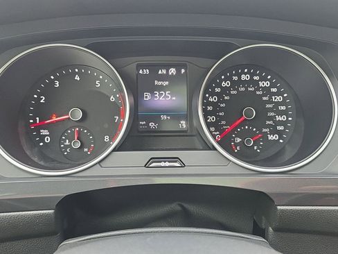 Used 2021 Volkswagen Tiguan SE image 19